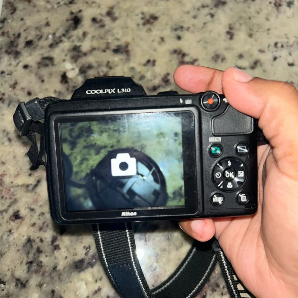 Nikon coolpixl310 digital camera